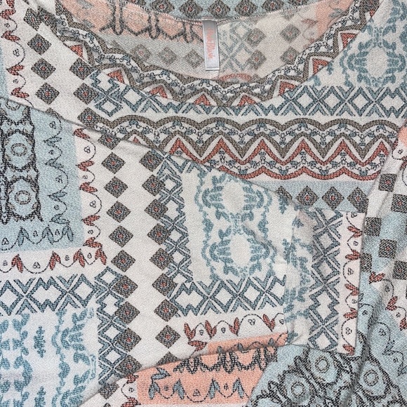 Size medium maternity top. Like brand new. - Picture 2 of 2